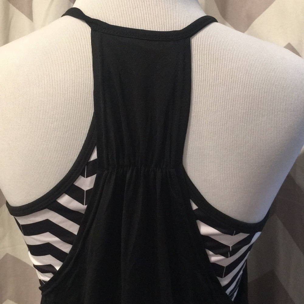 Workout top - Picture 5 of 6
